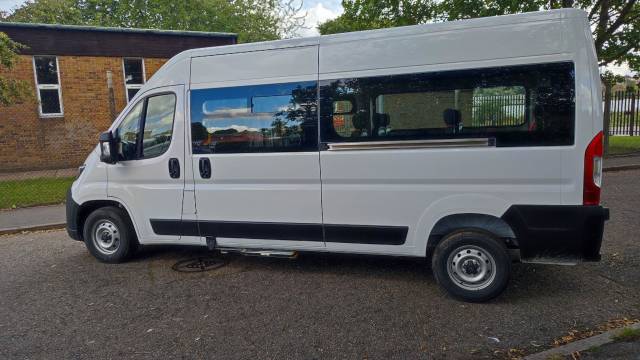 Citroen Relay 2.2 15 Seater Minibus L3H2 BlueHDI 140